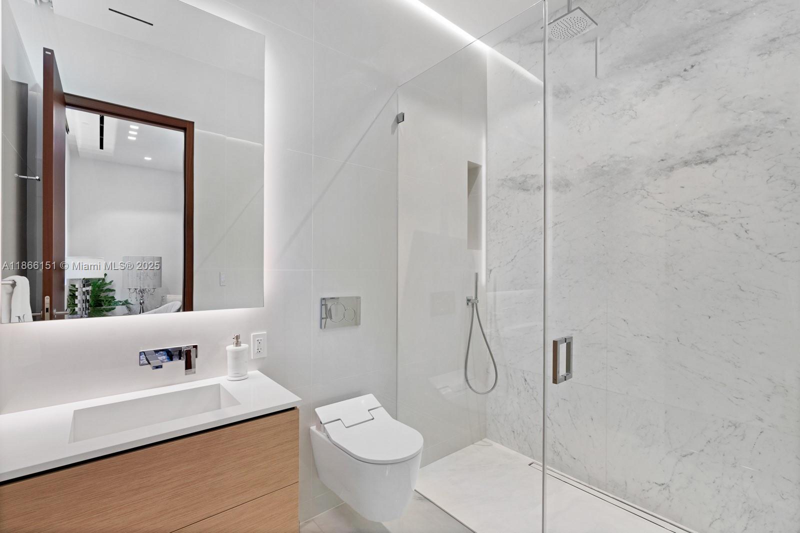 4550 Island Rd Miami, FL 33137