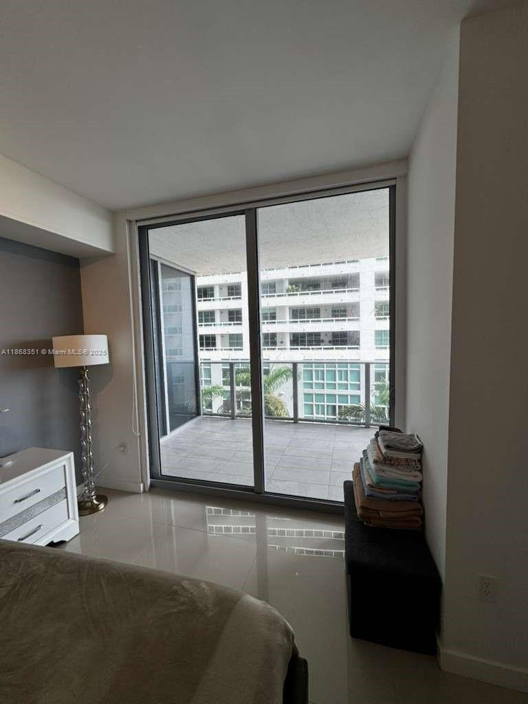 image Aria On The Bay Condo12