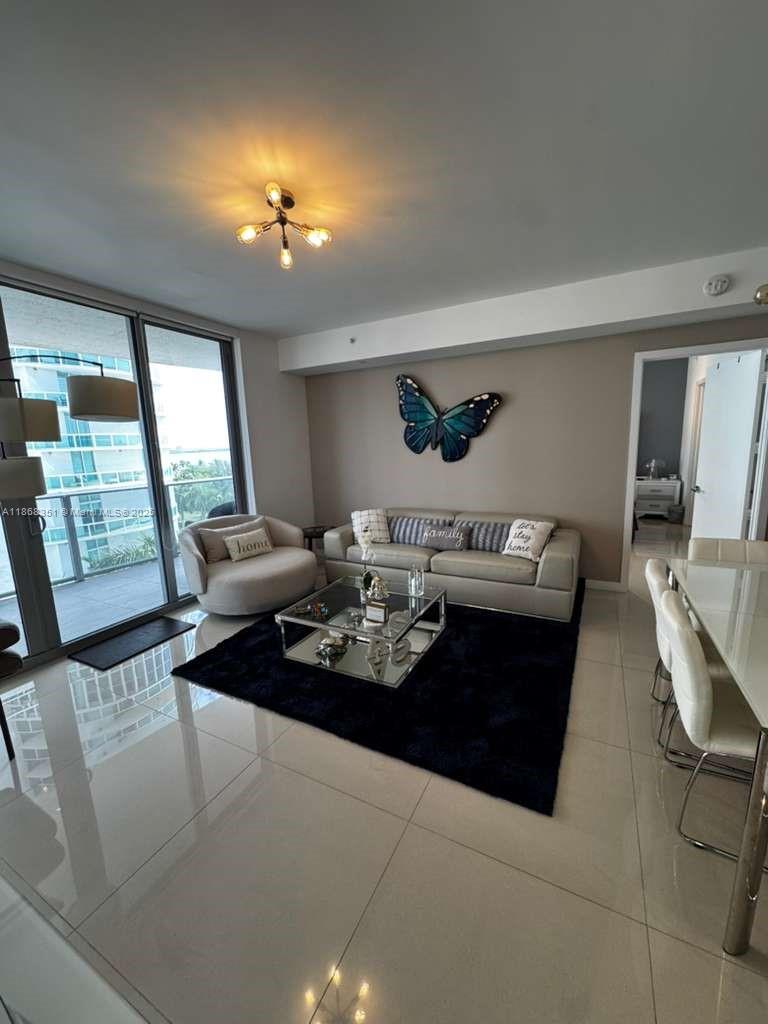 image Aria On The Bay Condo2