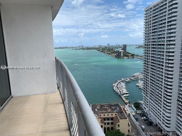 1750 N Bayshore Dr #2806