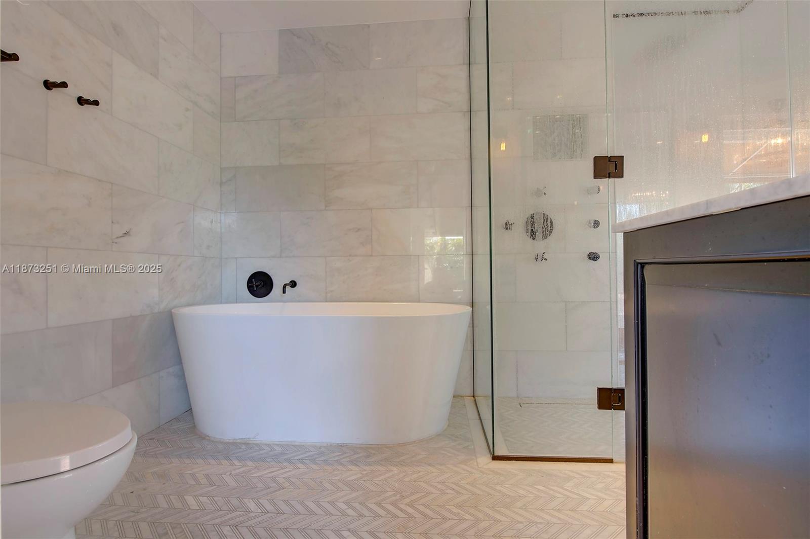 5240 NE 29th Ave Fort Lauderdale, FL 33308