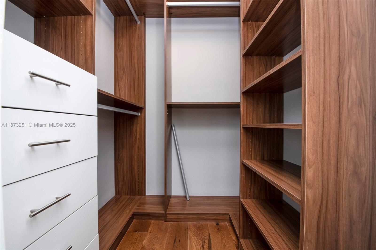 5240 NE 29th Ave Fort Lauderdale, FL 33308