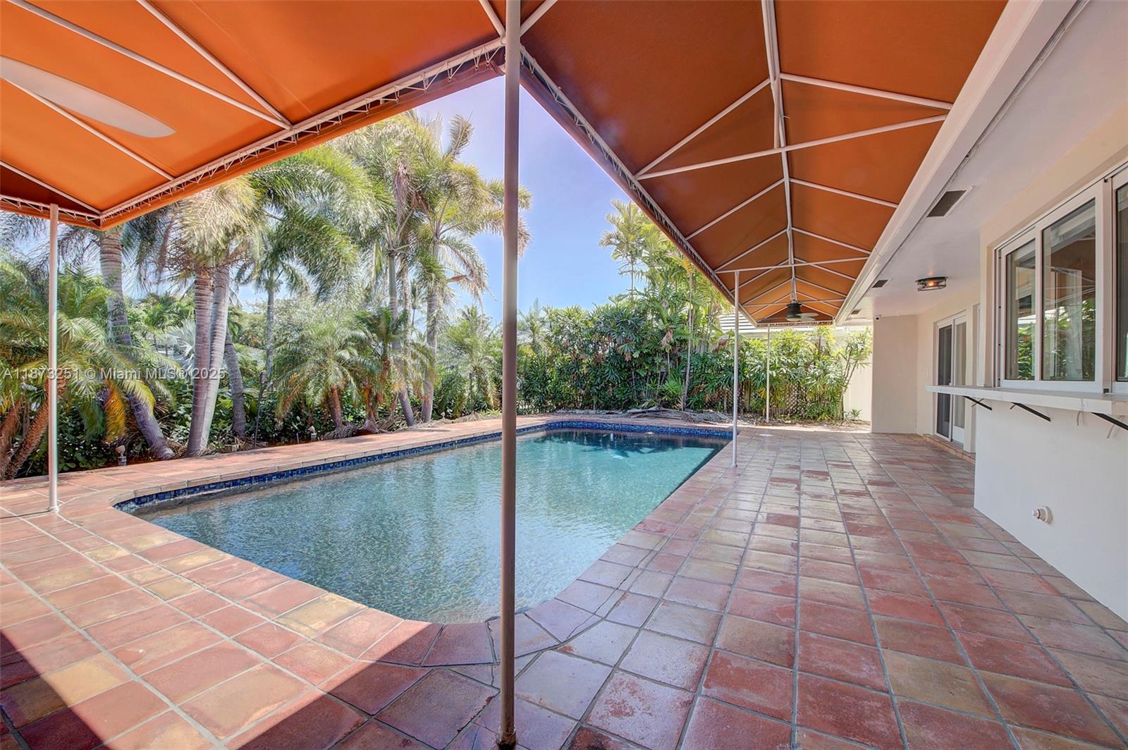 5240 NE 29th Ave Fort Lauderdale, FL 33308