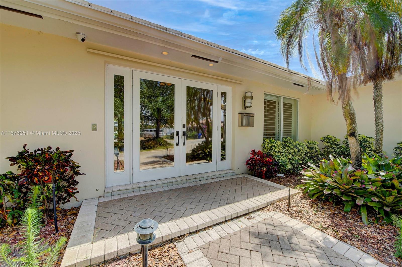 5240 NE 29th Ave Fort Lauderdale, FL 33308