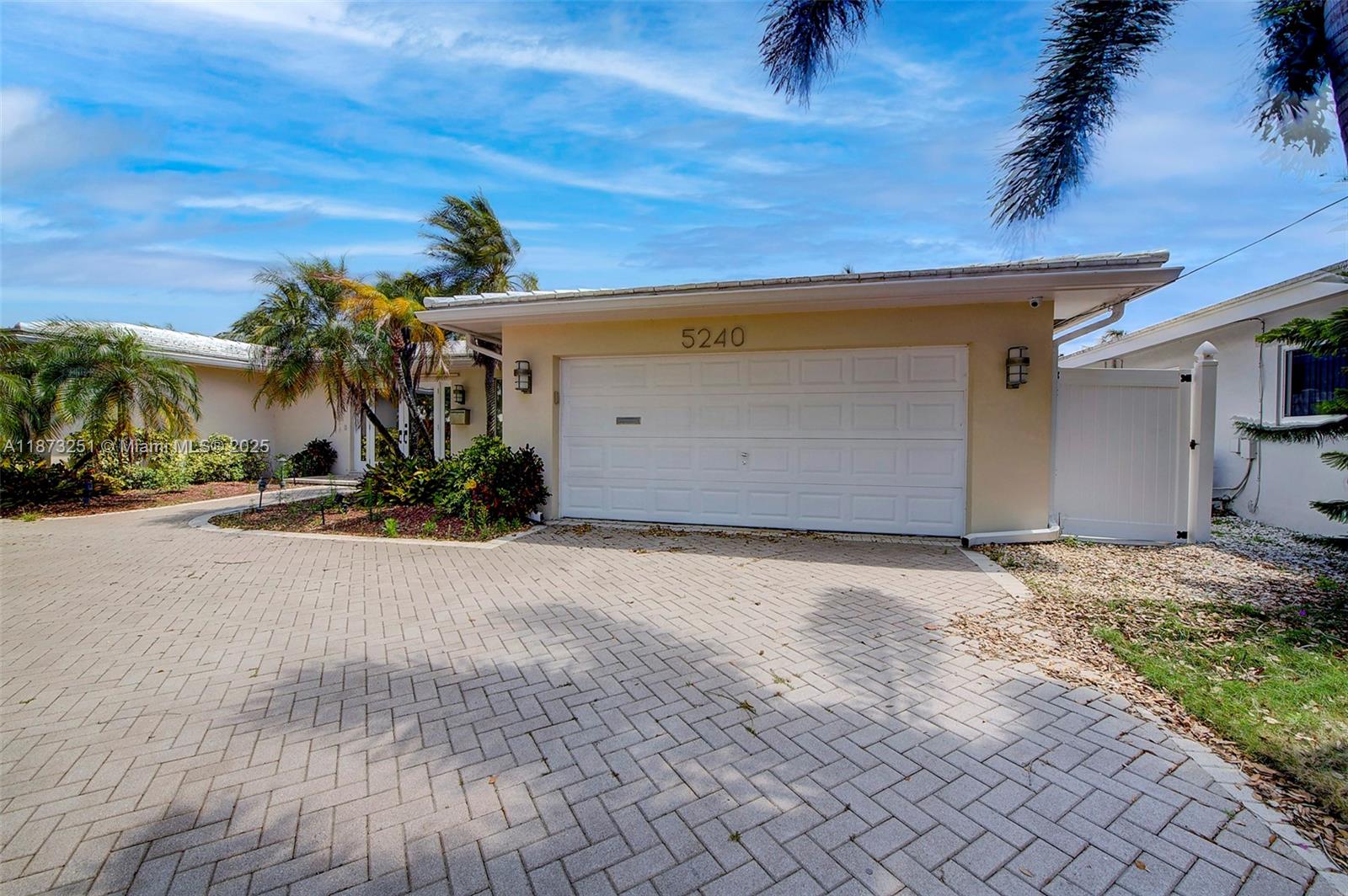 5240 NE 29th Ave Fort Lauderdale, FL 33308