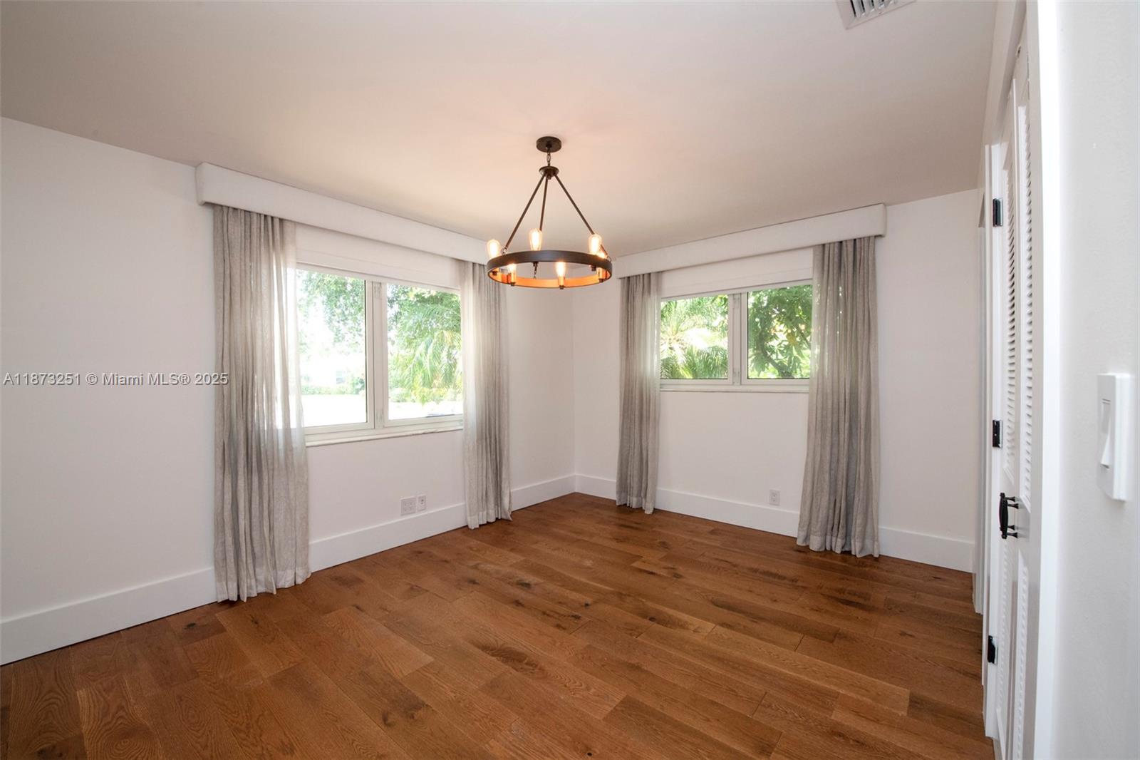 5240 NE 29th Ave Fort Lauderdale, FL 33308