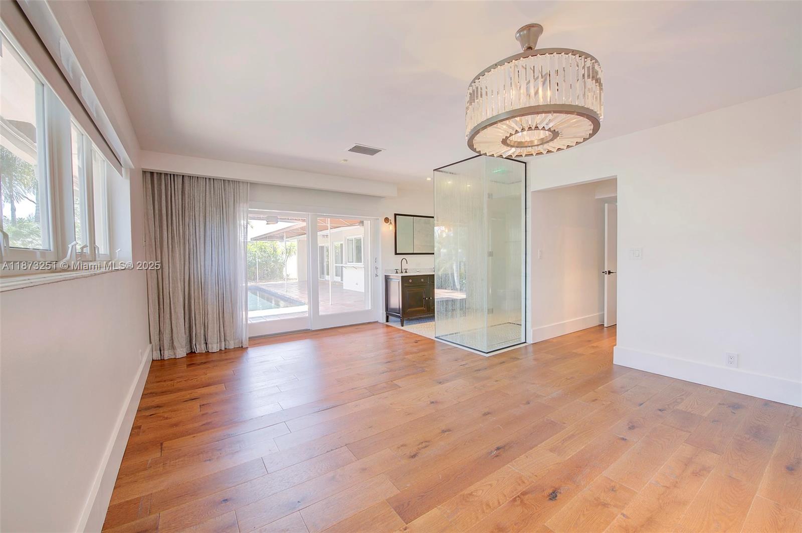 5240 NE 29th Ave Fort Lauderdale, FL 33308