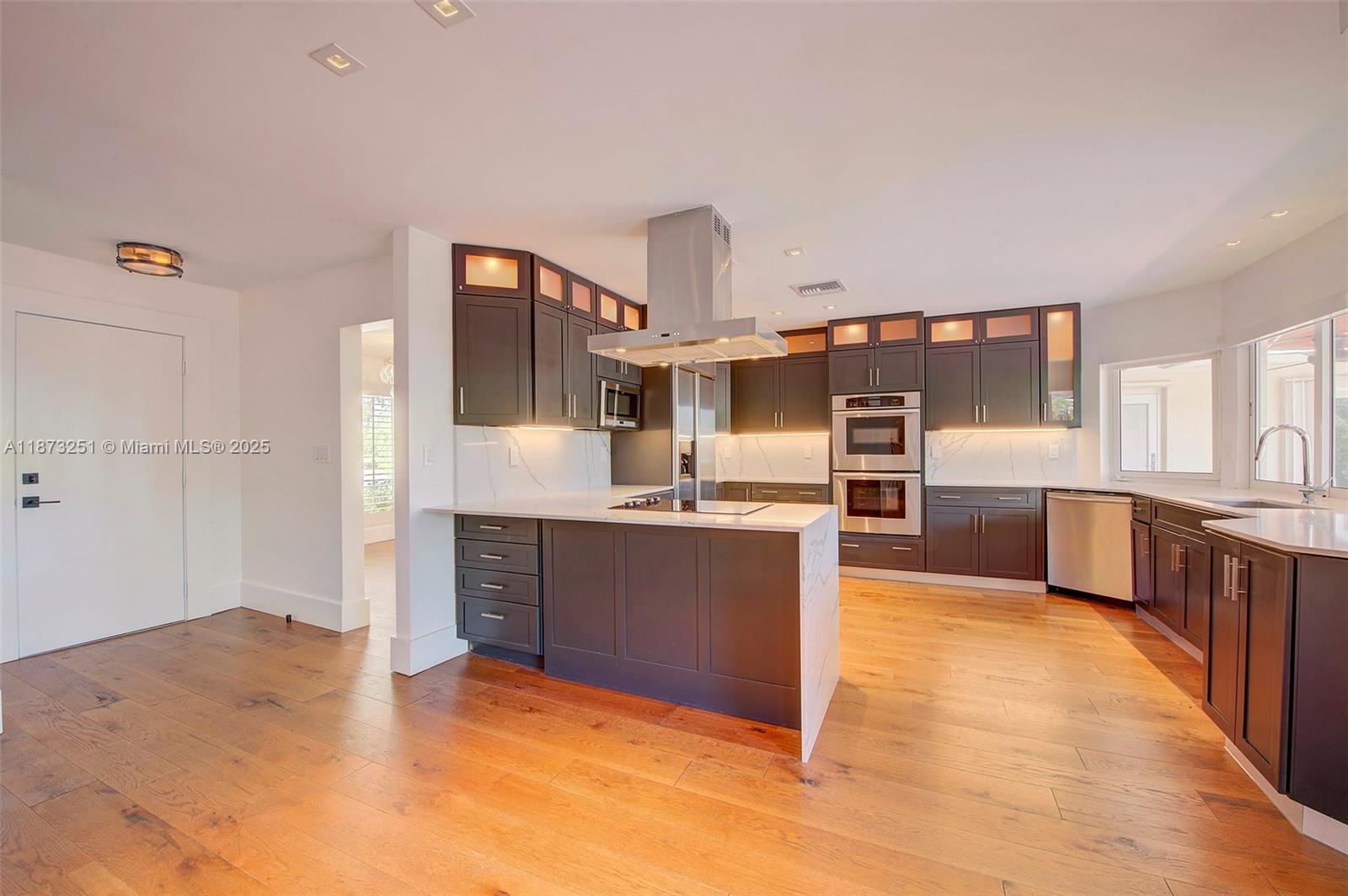 5240 NE 29th Ave Fort Lauderdale, FL 33308