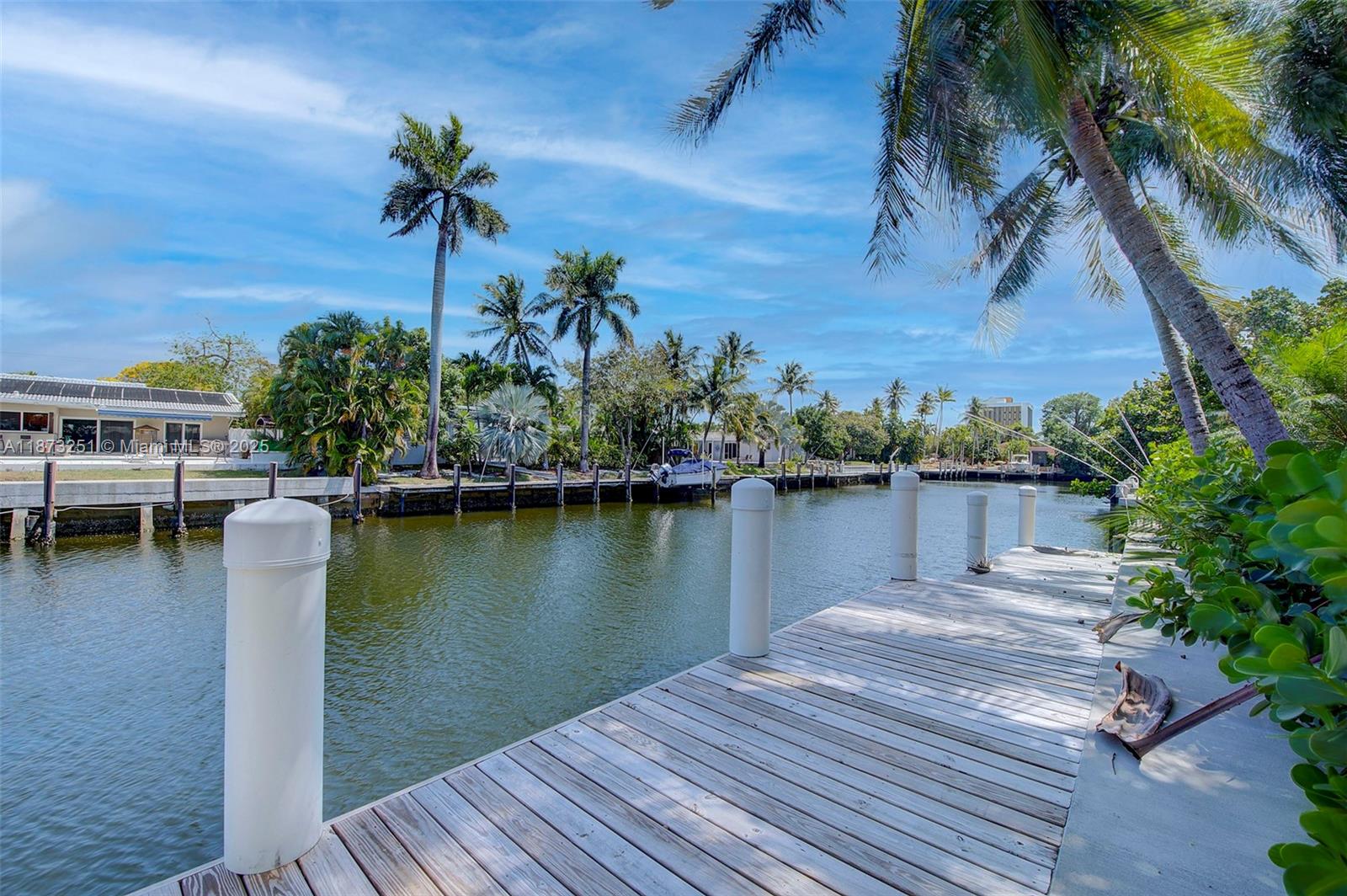 5240 NE 29th Ave Fort Lauderdale, FL 33308