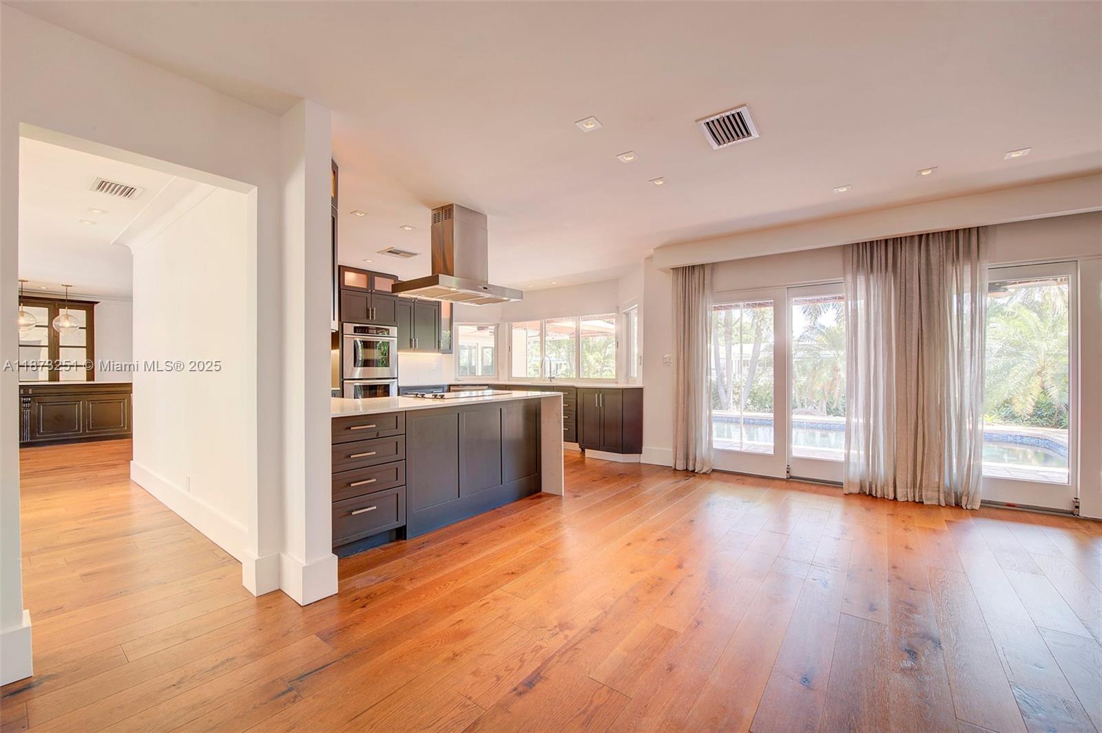 5240 NE 29th Ave Fort Lauderdale, FL 33308