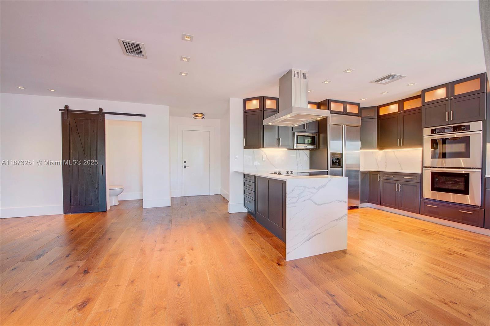 5240 NE 29th Ave Fort Lauderdale, FL 33308