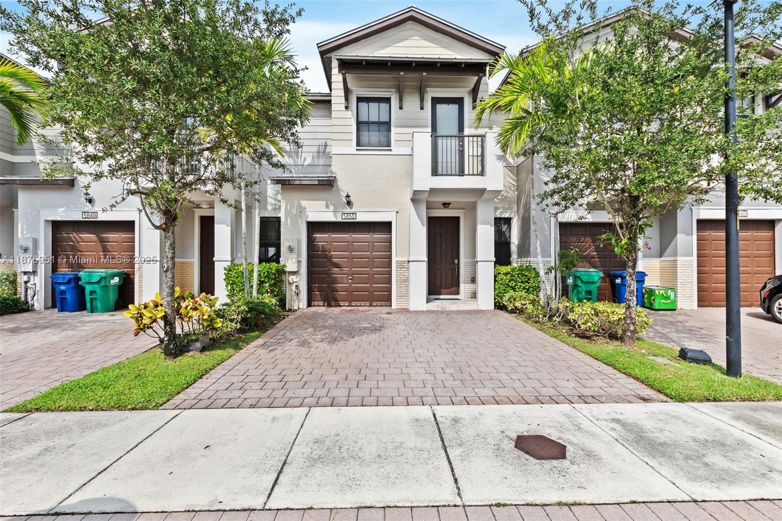 5850 NW 104th Path