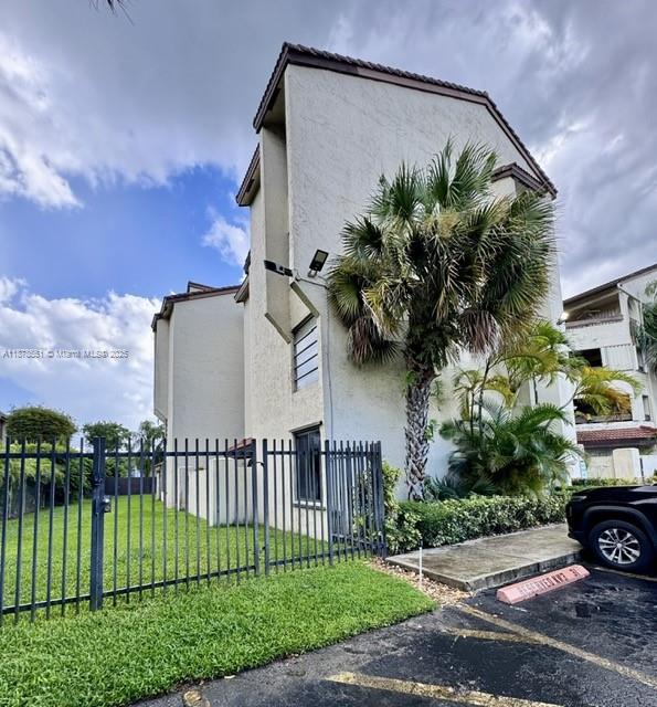 8933 SW 123rd Ct #102