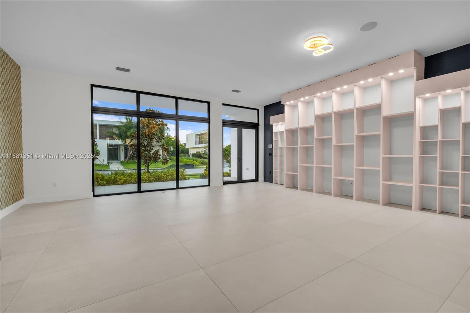 Undisclosed Address Weston, FL 33326