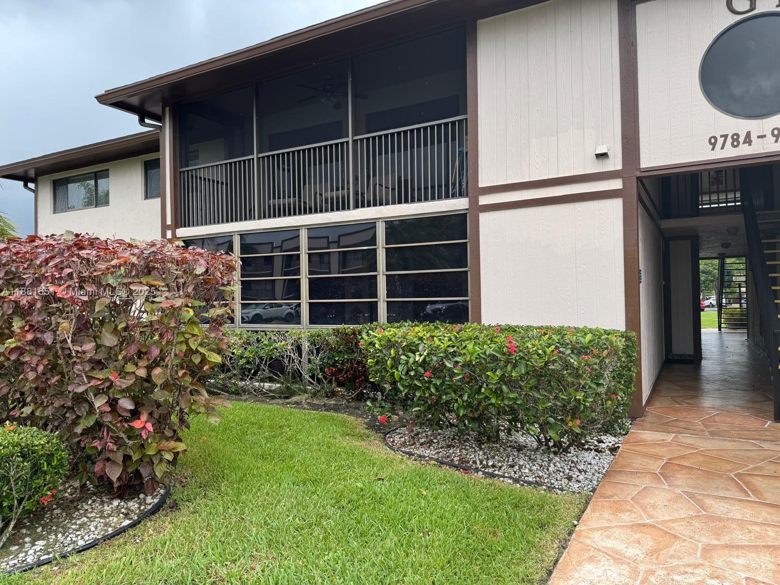 9794 N Belfort Cir #202