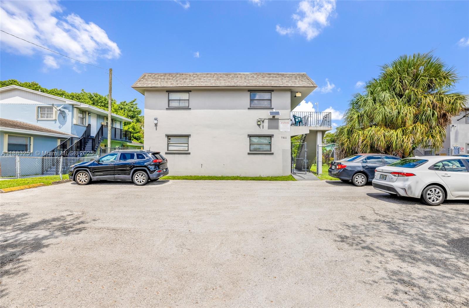 7311 NW 37th St