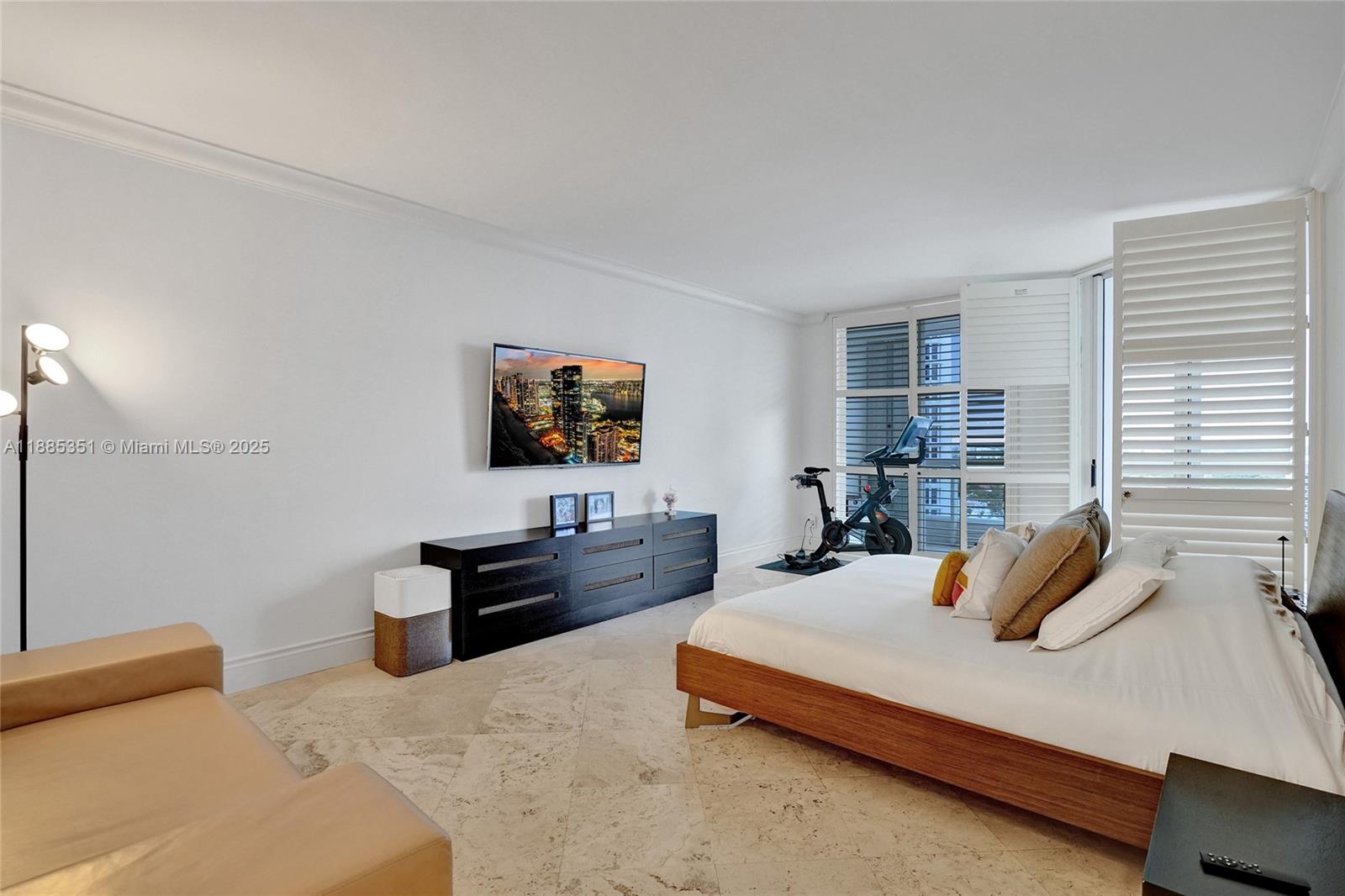 21150 Point Pl #1804 Aventura, FL 33180