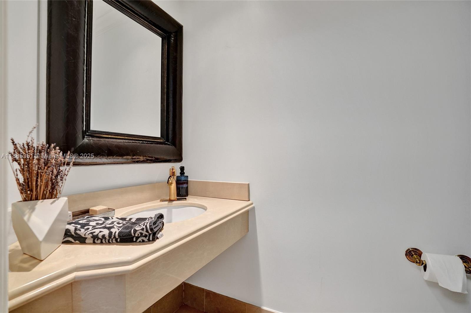 21150 Point Pl #1804 Aventura, FL 33180