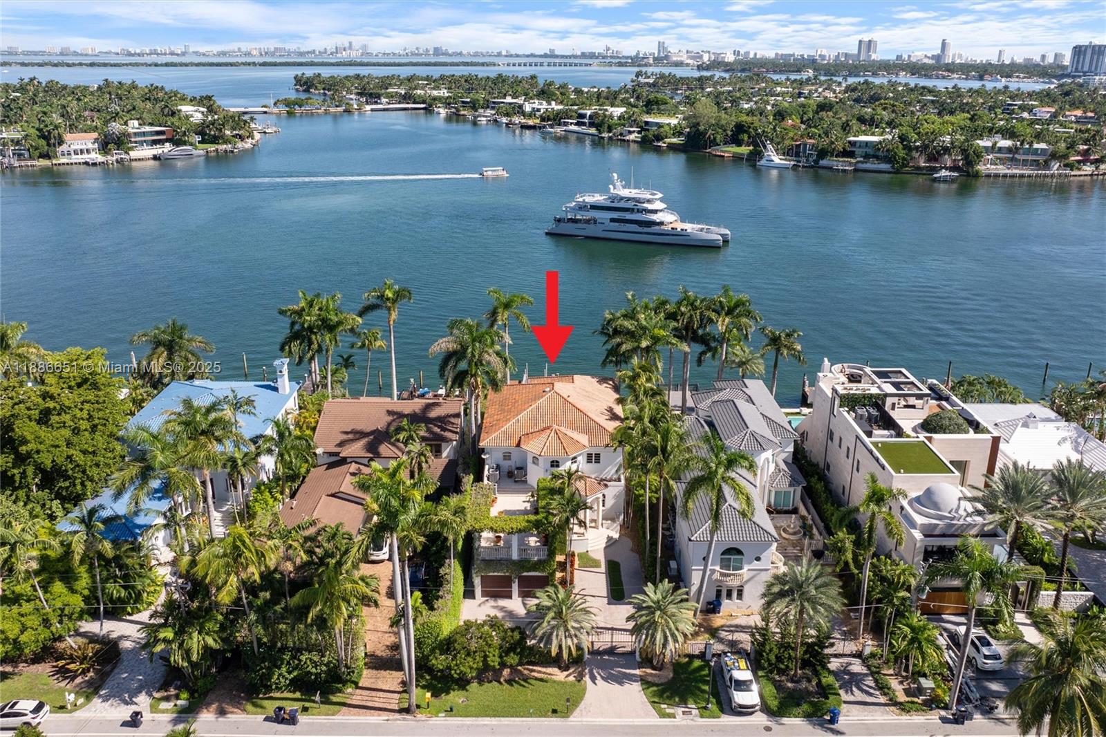 305 N Hibiscus Dr Miami Beach, FL 33139