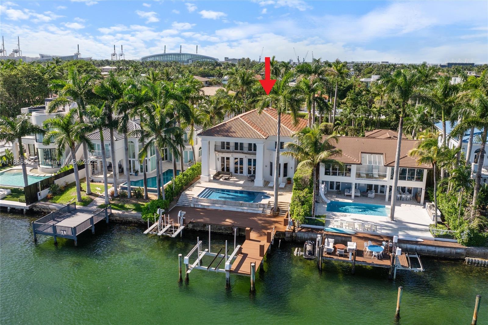 305 N Hibiscus Dr Miami Beach, FL 33139