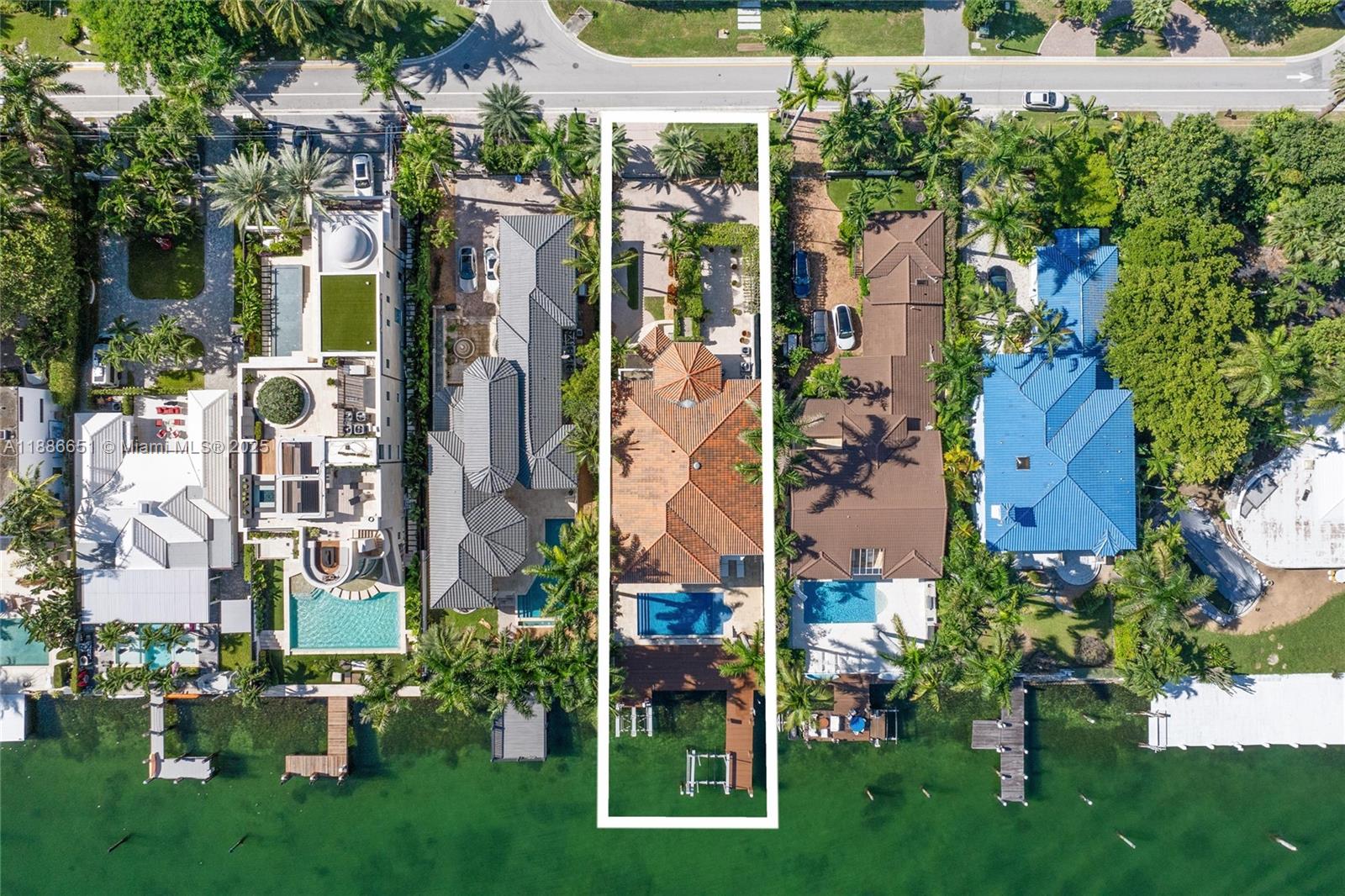 305 N Hibiscus Dr Miami Beach, FL 33139