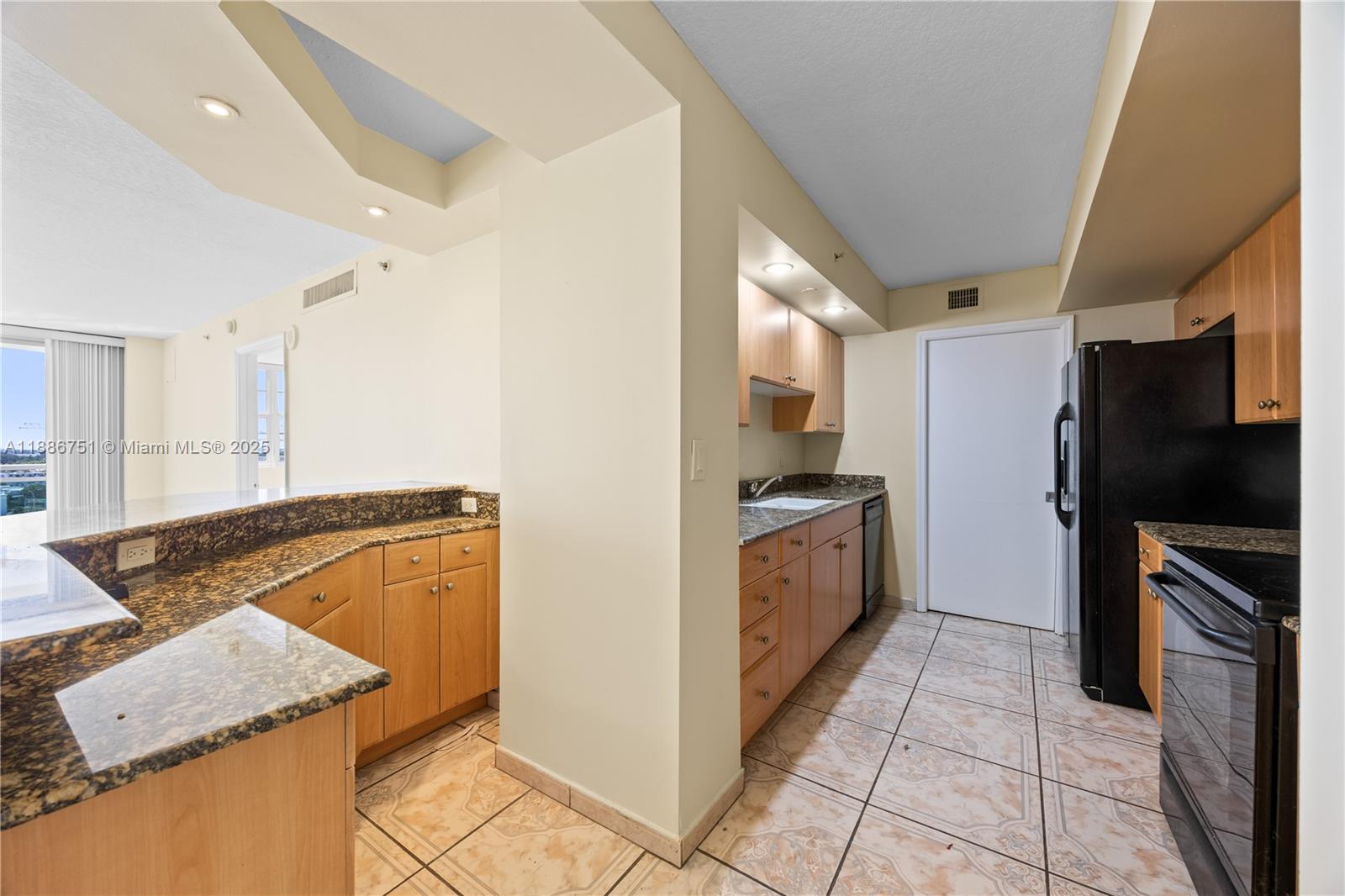 6917 Collins Ave #1522,Miami Beach, FL 33141