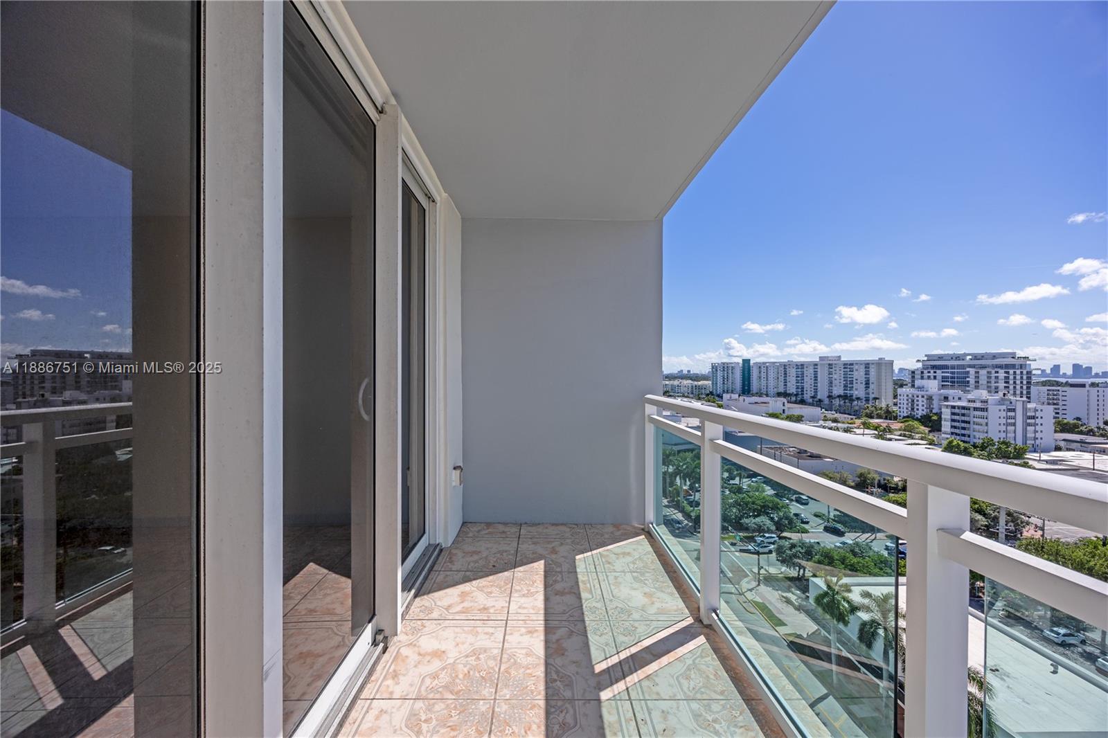 6917 Collins Ave #1522,Miami Beach, FL 33141