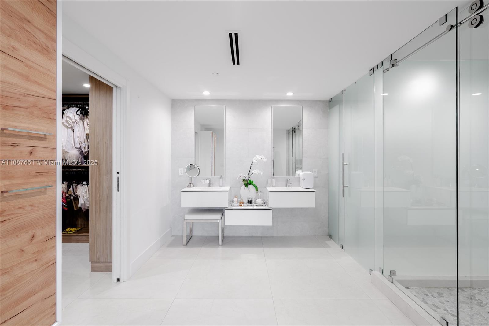 488 NE 18th St #2612/2615 Miami, FL 33132