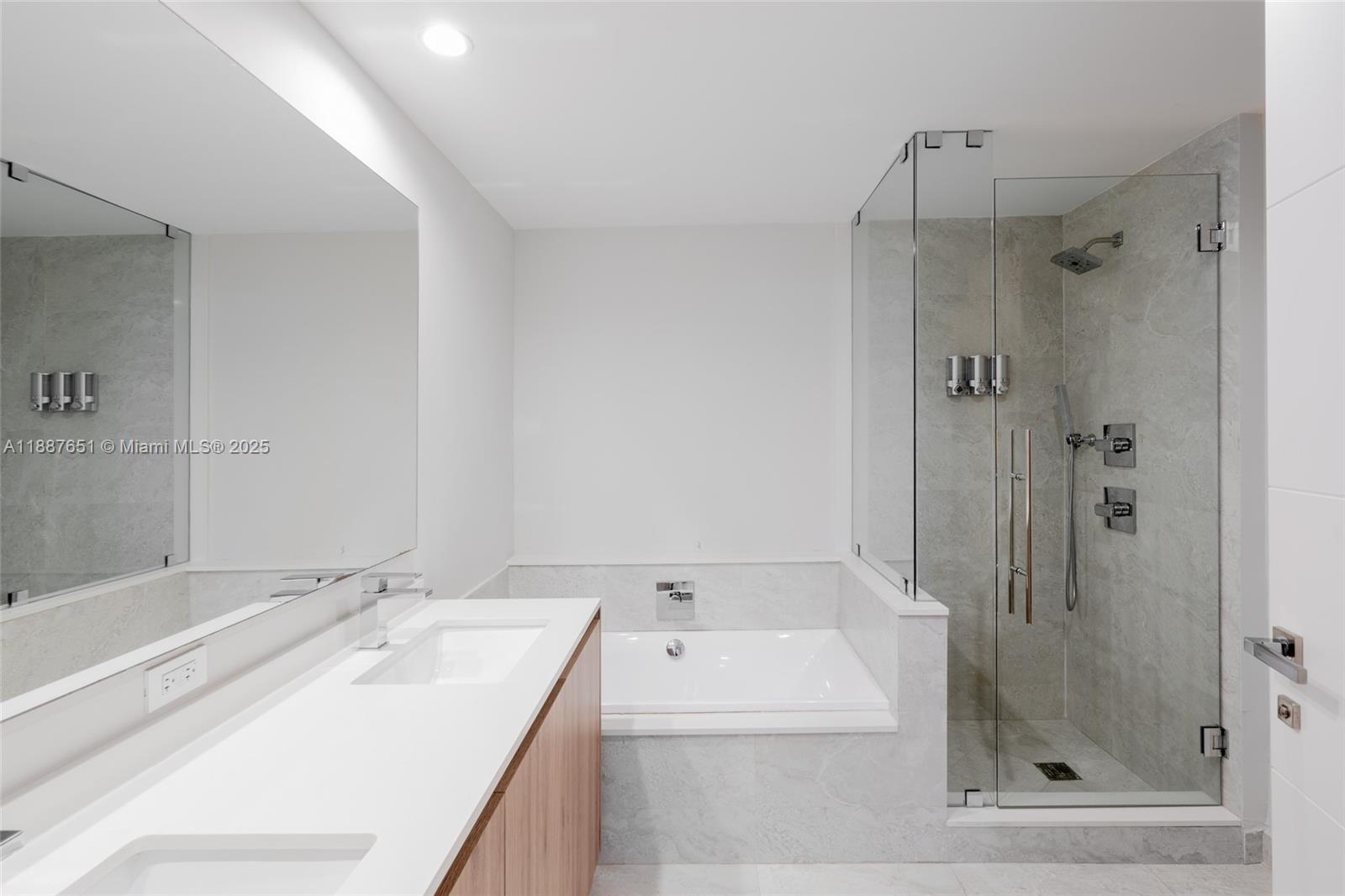 488 NE 18th St #2612/2615 Miami, FL 33132