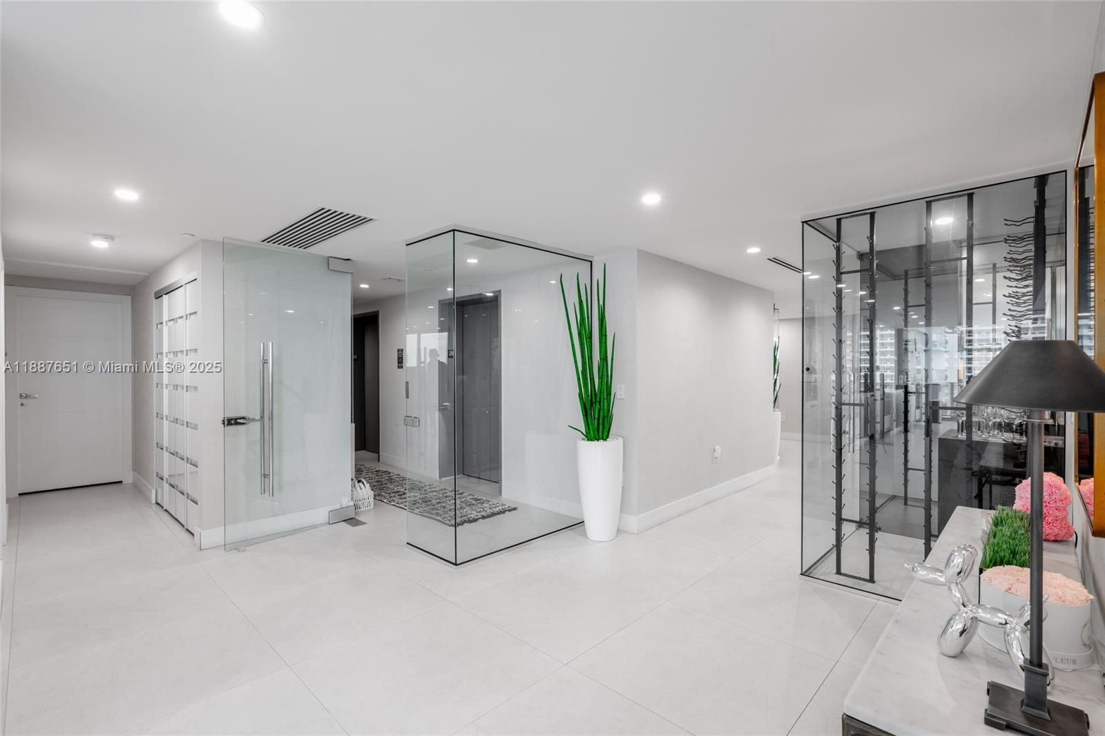 488 NE 18th St #2612/2615 Miami, FL 33132