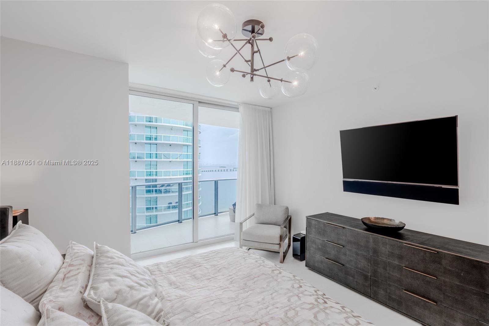 488 NE 18th St #2612/2615 Miami, FL 33132