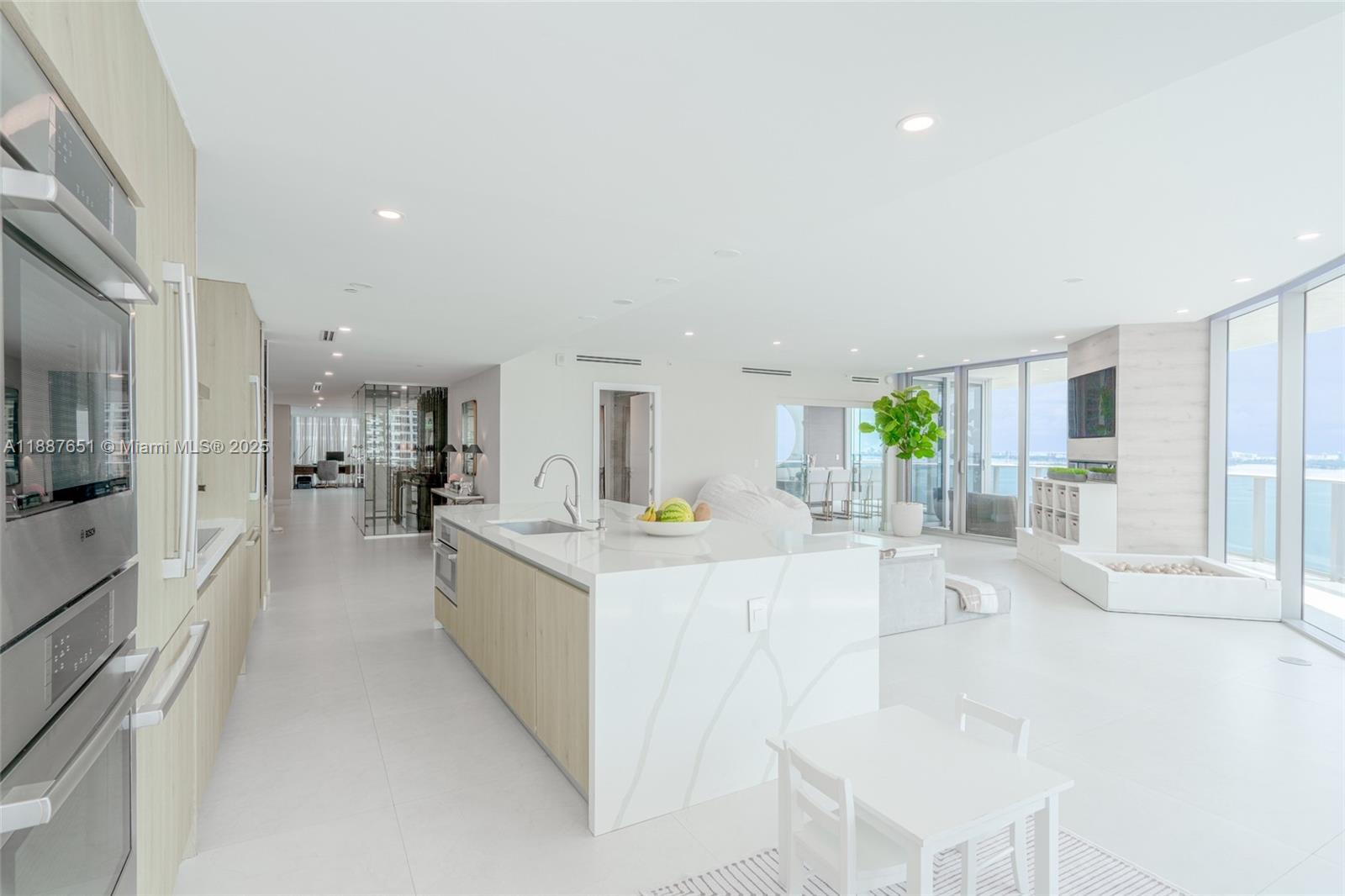 488 NE 18th St #2612/2615 Miami, FL 33132