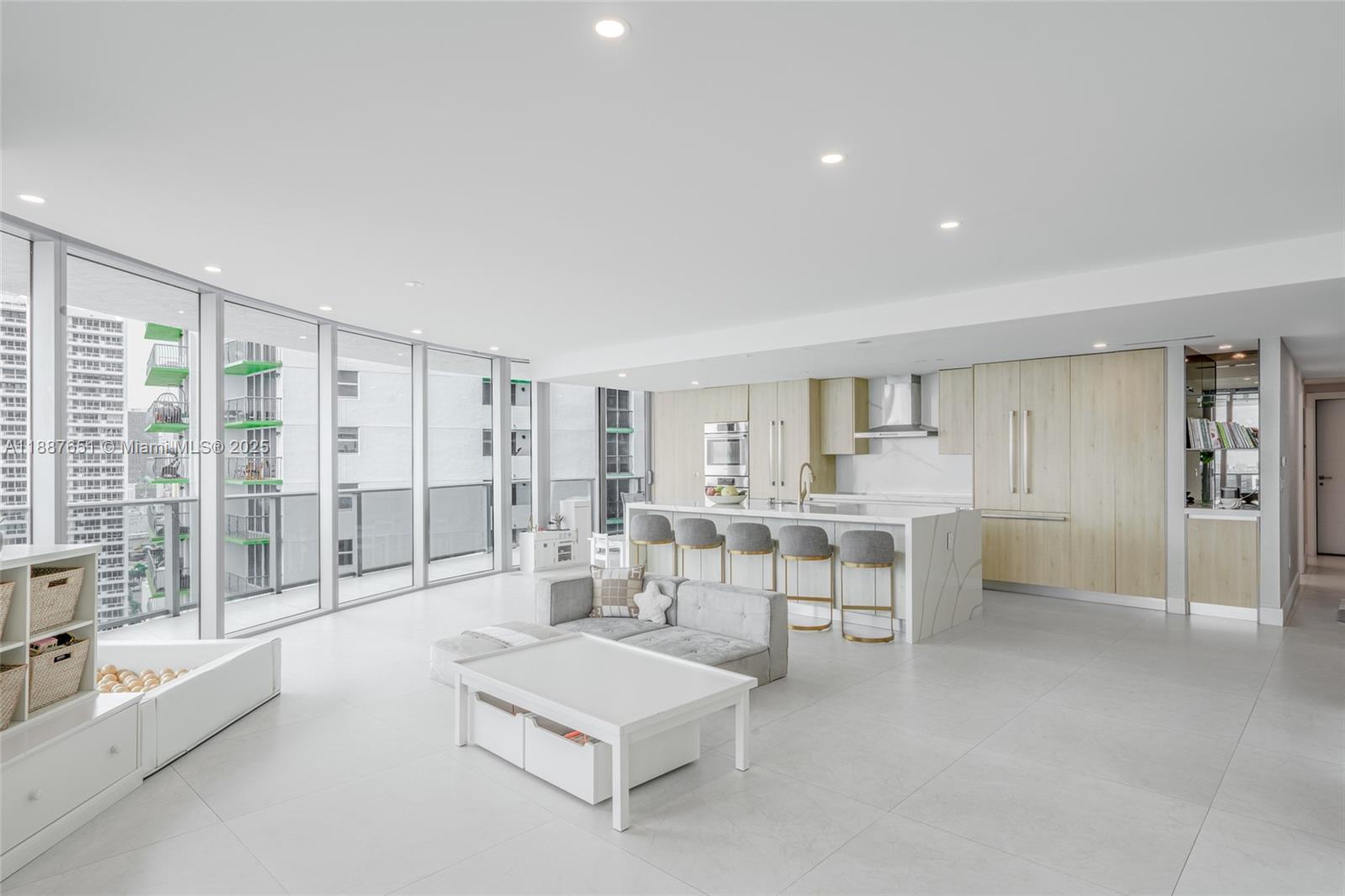 488 NE 18th St #2612/2615 Miami, FL 33132