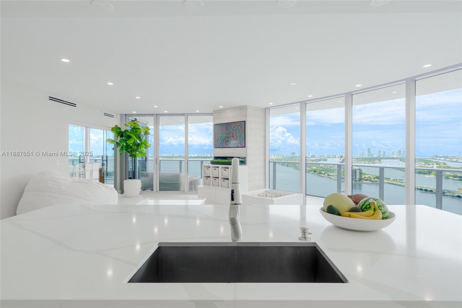 488 NE 18th St #2612/2615 Miami, FL 33132