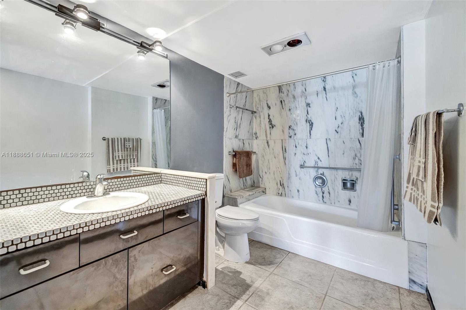 3000 Holiday Dr #306 Fort Lauderdale, FL 33316