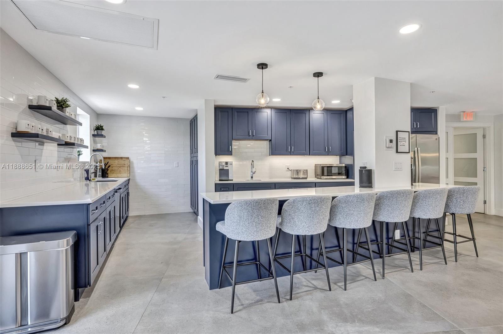 3000 Holiday Dr #306 Fort Lauderdale, FL 33316