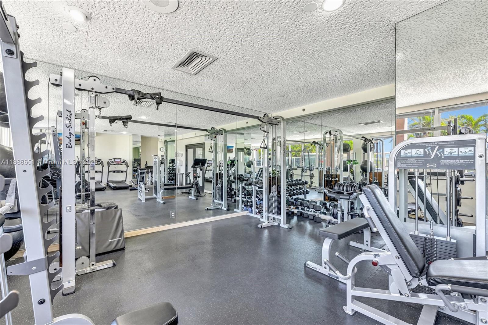 3000 Holiday Dr #306 Fort Lauderdale, FL 33316