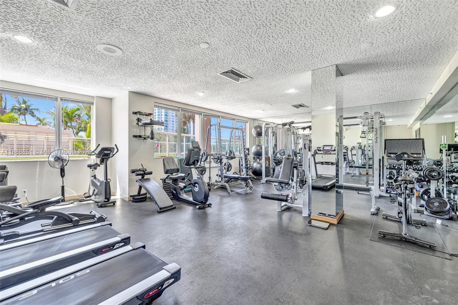 3000 Holiday Dr #306 Fort Lauderdale, FL 33316