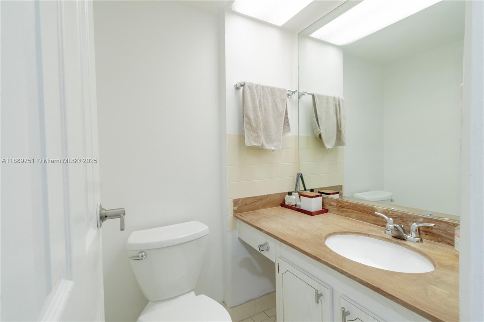 image Winston Towers28