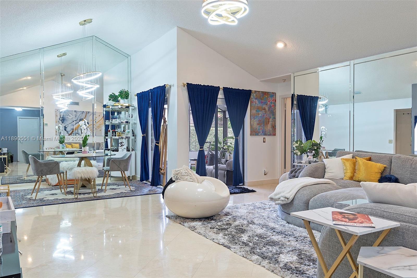 2330 Dover Weston, FL 33326