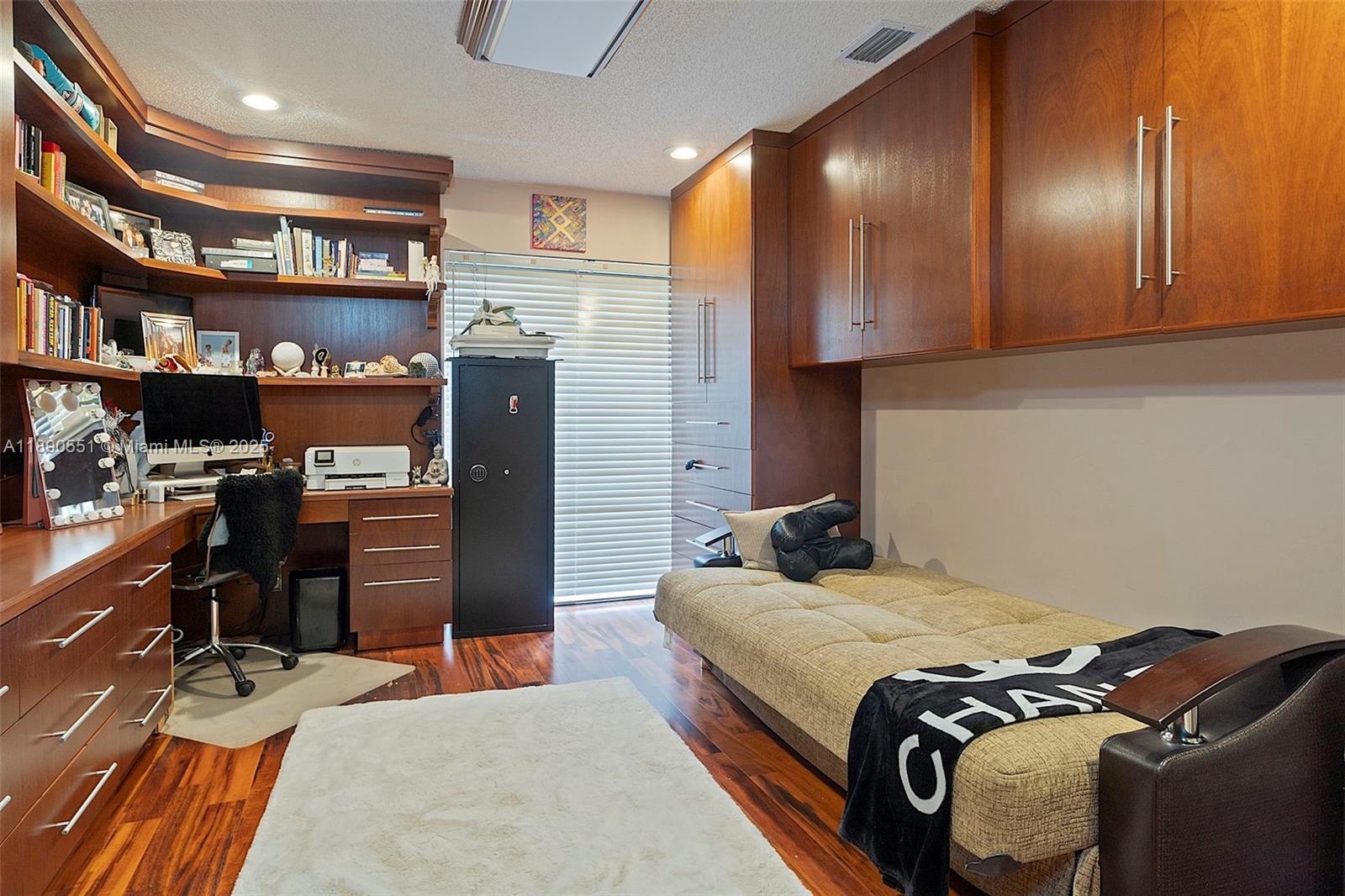 2330 Dover Weston, FL 33326