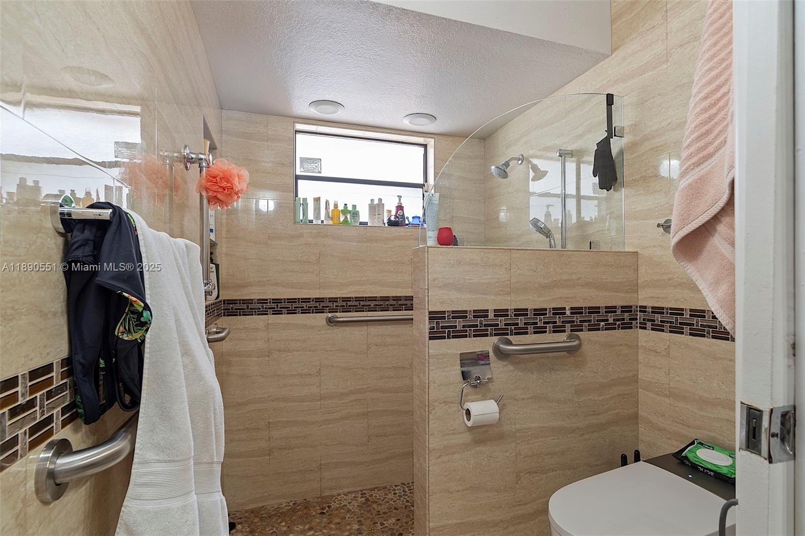 2330 Dover Weston, FL 33326