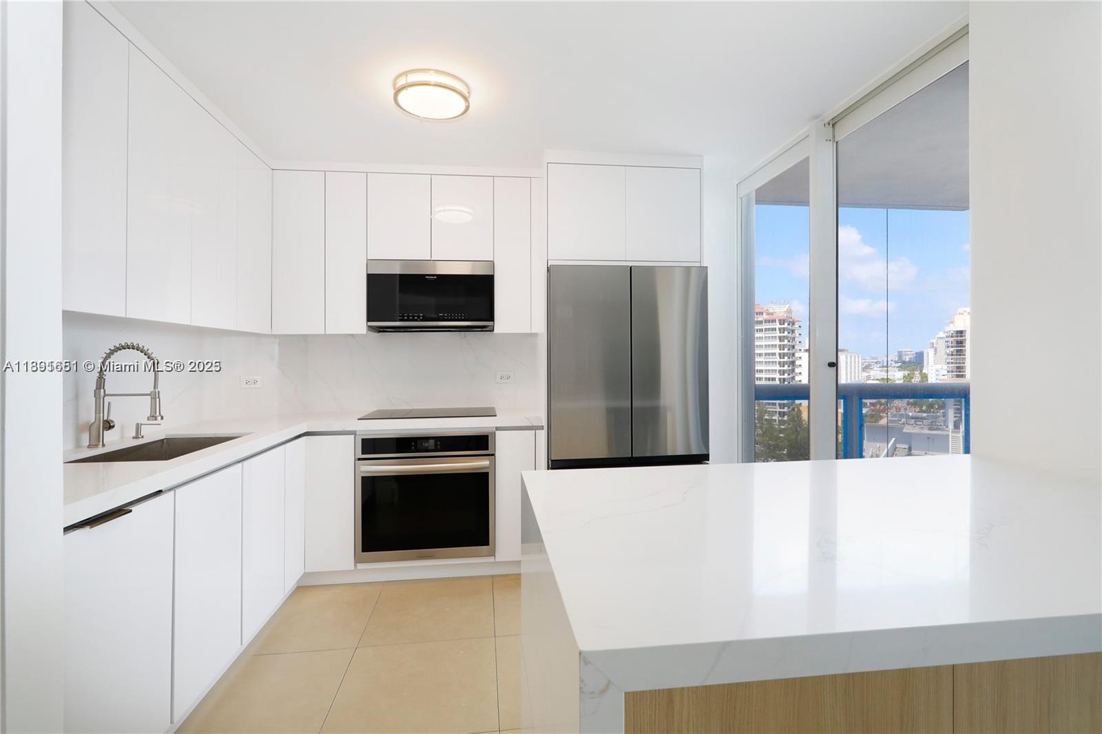 6301 Collins Ave #1608