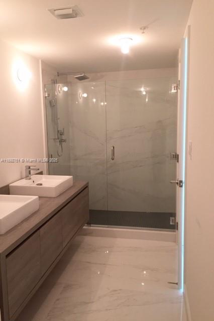image 400 Sunny Isles11