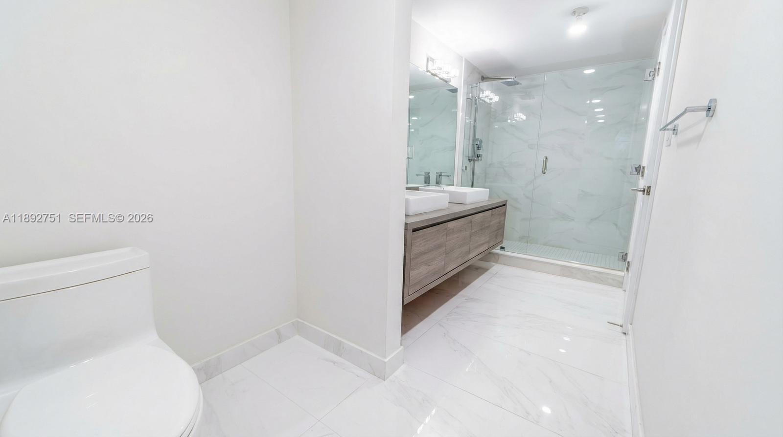 image 400 Sunny Isles18