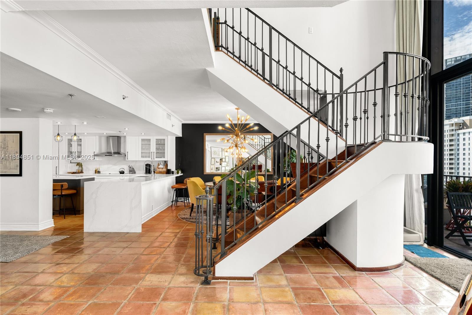 520 Brickell Key Dr #APH00 Miami, FL 33131