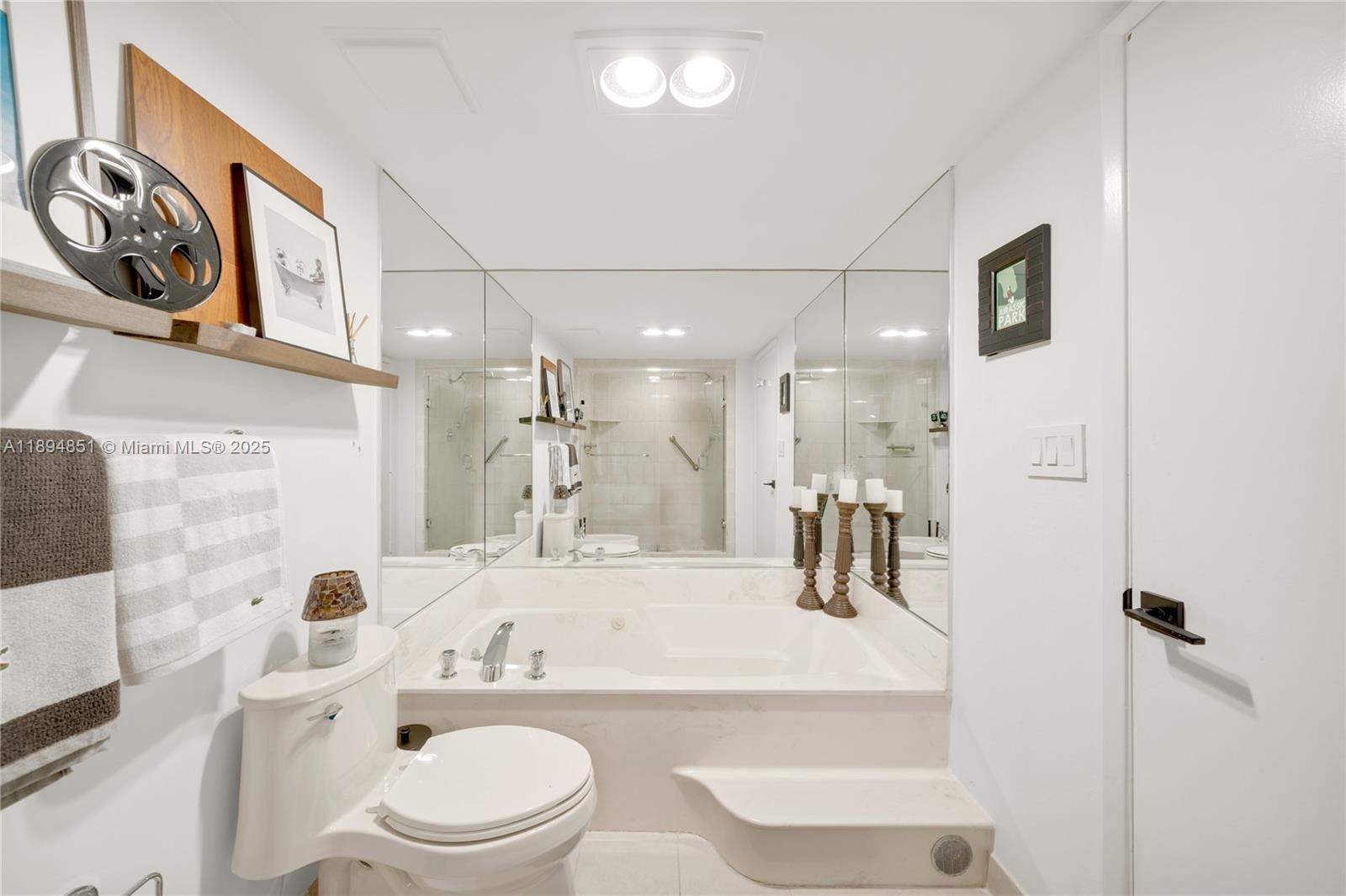 520 Brickell Key Dr #APH00 Miami, FL 33131