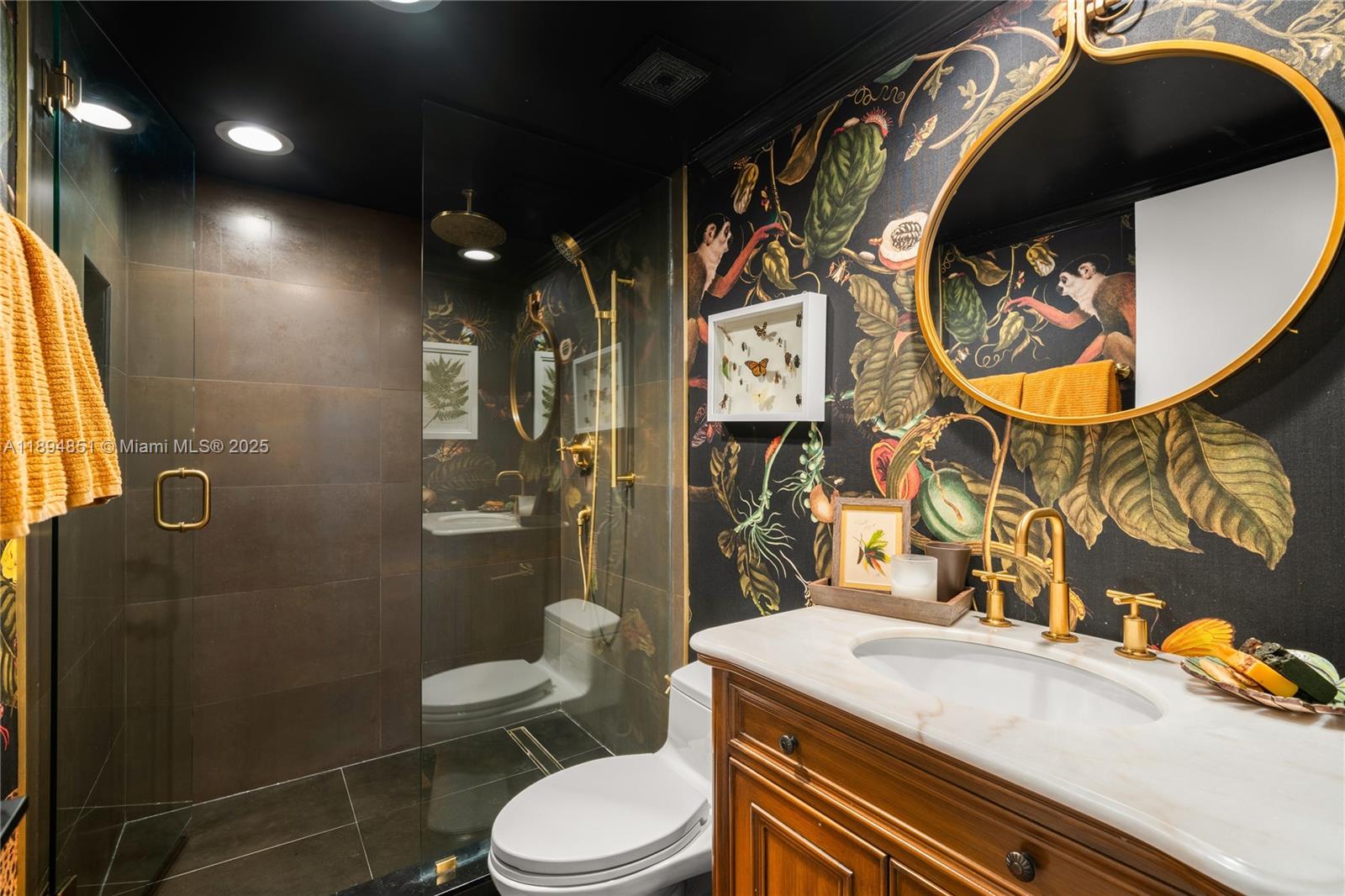 520 Brickell Key Dr #APH00 Miami, FL 33131