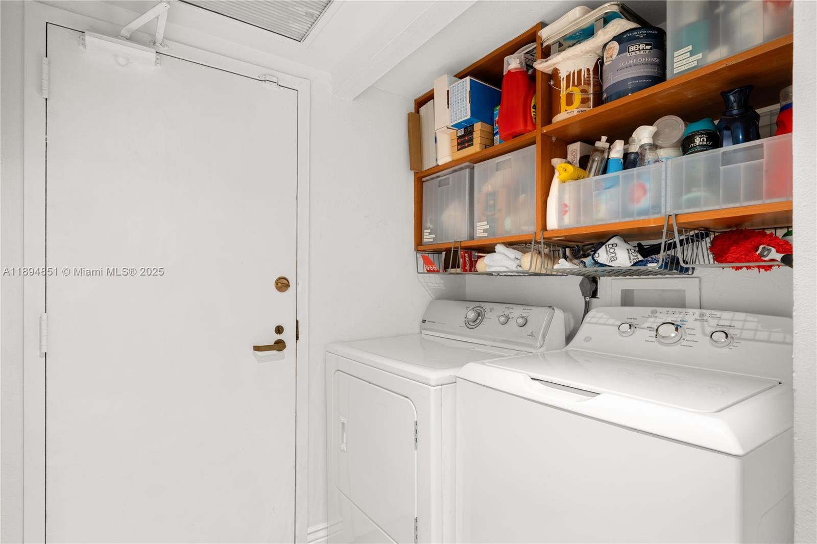 520 Brickell Key Dr #APH00 Miami, FL 33131