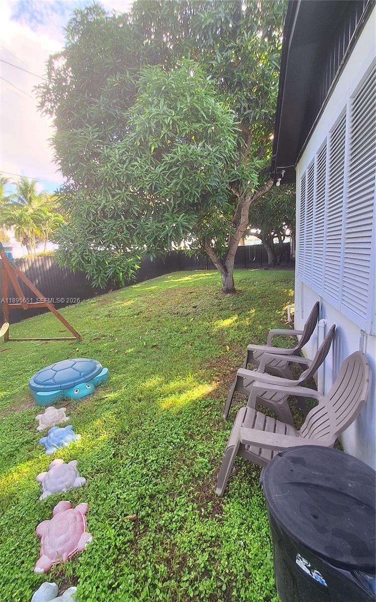 10305 SW 149th Ter Miami, FL 33176